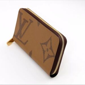 Louie VuittonZippy Wallet Louis Vuitton Wallet